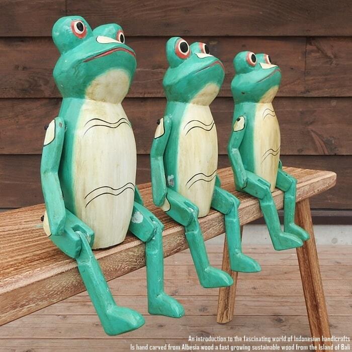 お座り カエルさん Lサイズ 手足が動かせる木彫りの動物 ウェルカム人形 蛙 かえる 木製 ウッド 天然木 木彫りの置物 ハンドメイド 動物インテリア バリ雑貨 アジアン雑貨 動物置物 木製オブジェ エスニック アジアンインテリア バリ島