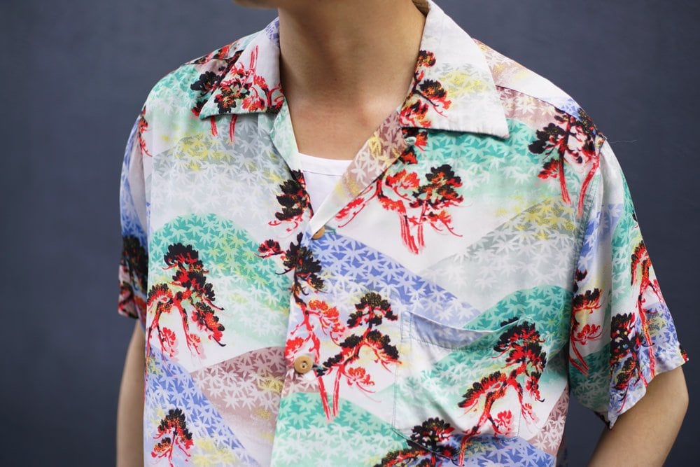[IOLANI MADE IN HAWAII] Vintage Silky Rayon Hawaiian Shirt Japanese pattern  [1950s-] Vintage Silky Rayon Hawaiian Shirt | beruf powered by BASE