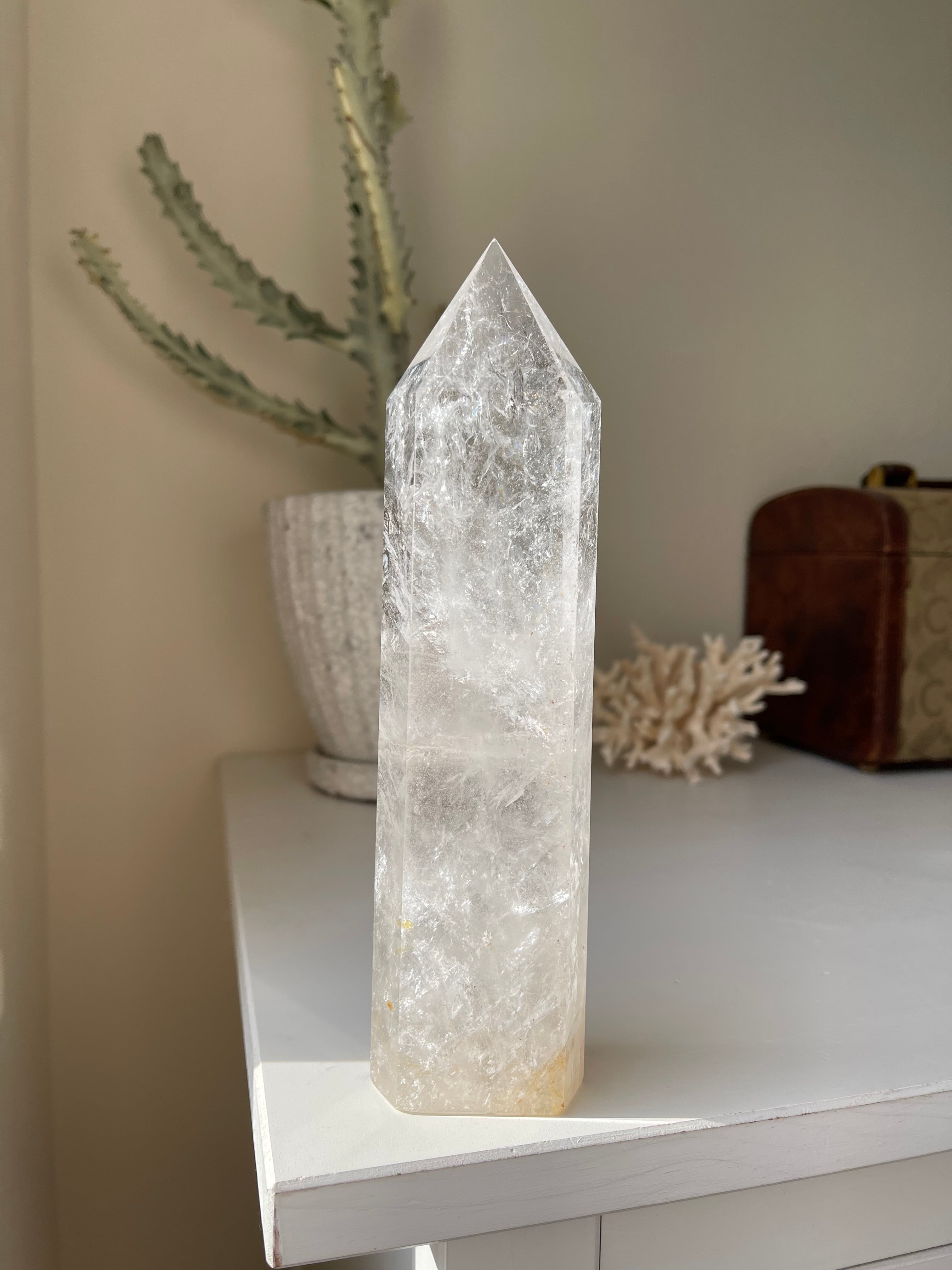 ブラジル産　レインボー水晶タワー　No.01