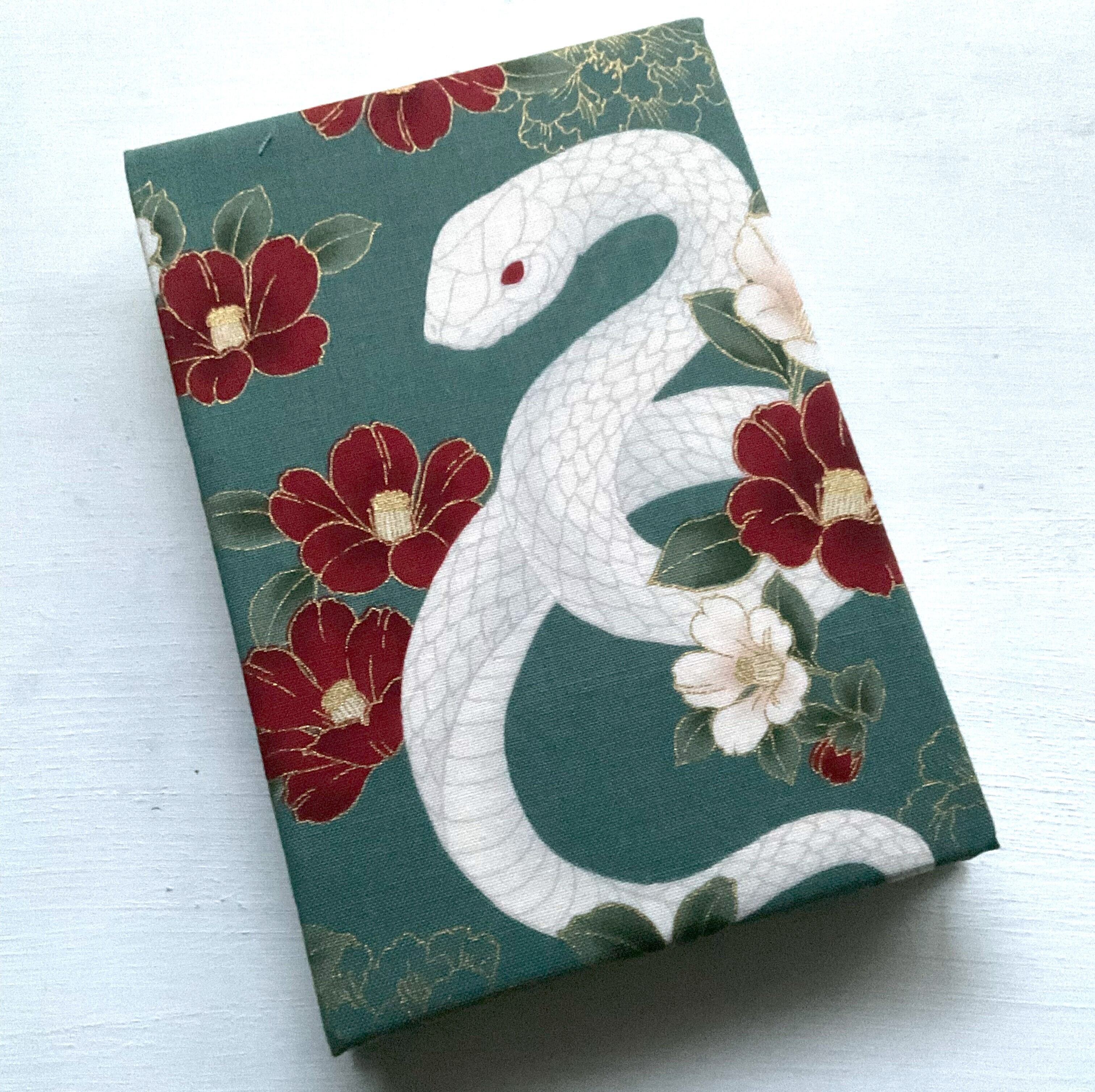 御朱印帳【布×木】「白蛇/翡翠色」小判 | COLUMBOX 【職人一人の街の