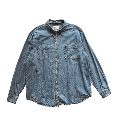Levi’s デニムシャツ