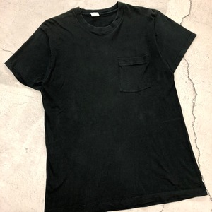 1990'S FRUIT OF THE LOOM BLACK POCKET T-SHIRT
