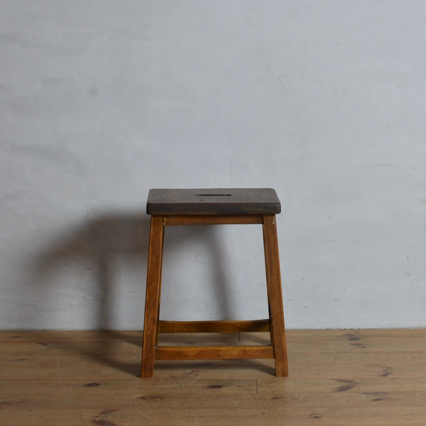 Stool / スツール【B】〈椅子・アンティーク・ヴィンテージ〉112329 | SHABBY'S MARKETPLACE　 アンティーク・ヴィンテージ 家具や雑貨のお店 powered by BASE