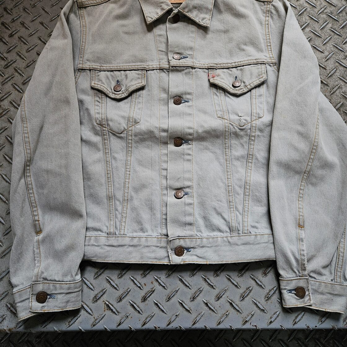 IRREGULAR] 00s Euro Levi