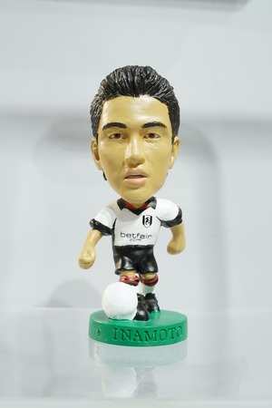稲本 潤一 (Junichi Inamoto) ⭐️⭐️⭐️⭐️☆ Corinthian ProStars “Fulham / Japan National Team” (コリンシアン プロスターズ フラム/日本代表) グリーン台座 サッカーフィギュア No.6 Green Base (2003年刻印/Collector No. PRO786) Limited Edition Soccer Figure 約7〜8cm