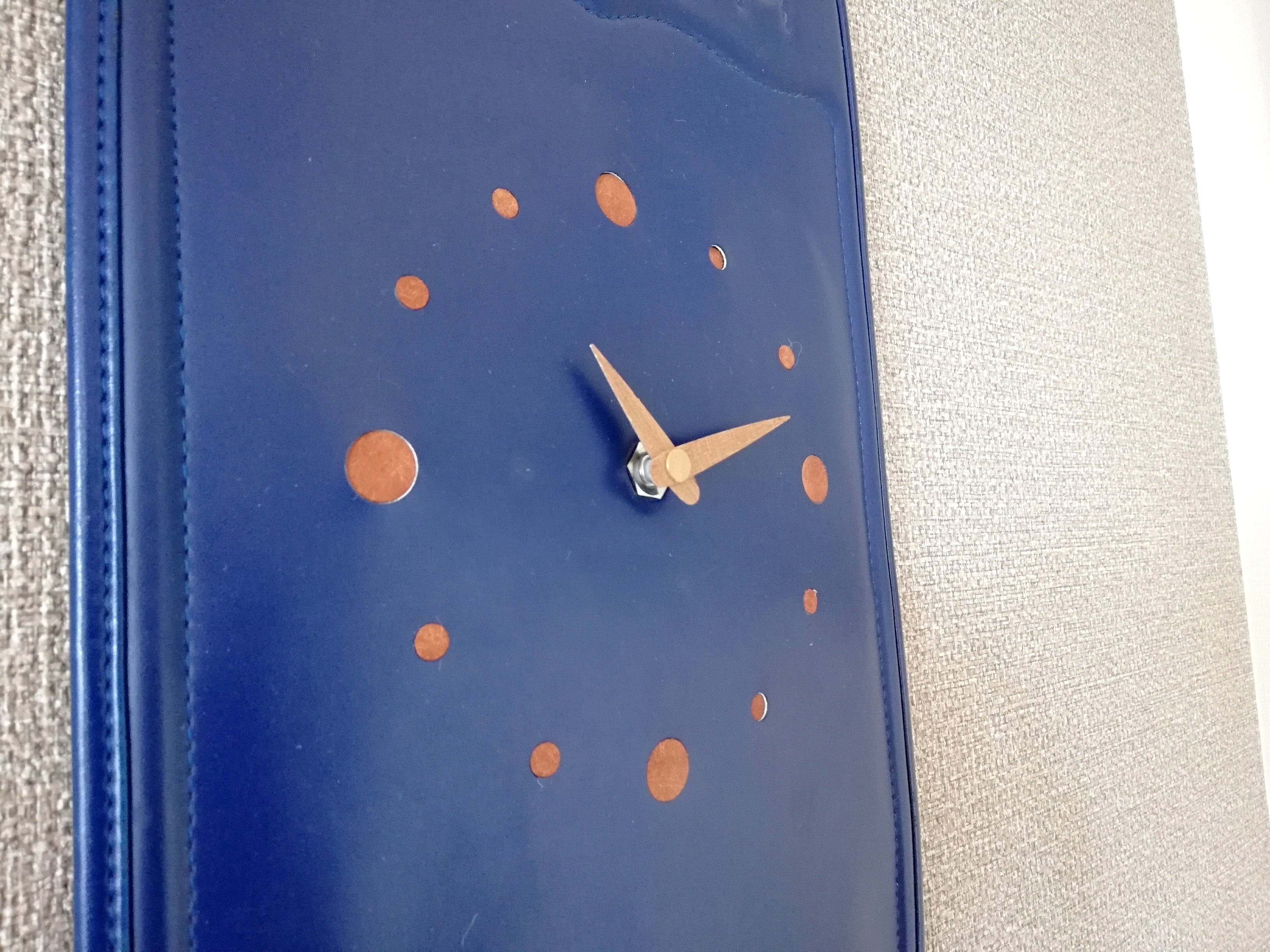 掛-kakeru- シリーズ】Wall Clock blue（ランドセル×時計） | upcycle