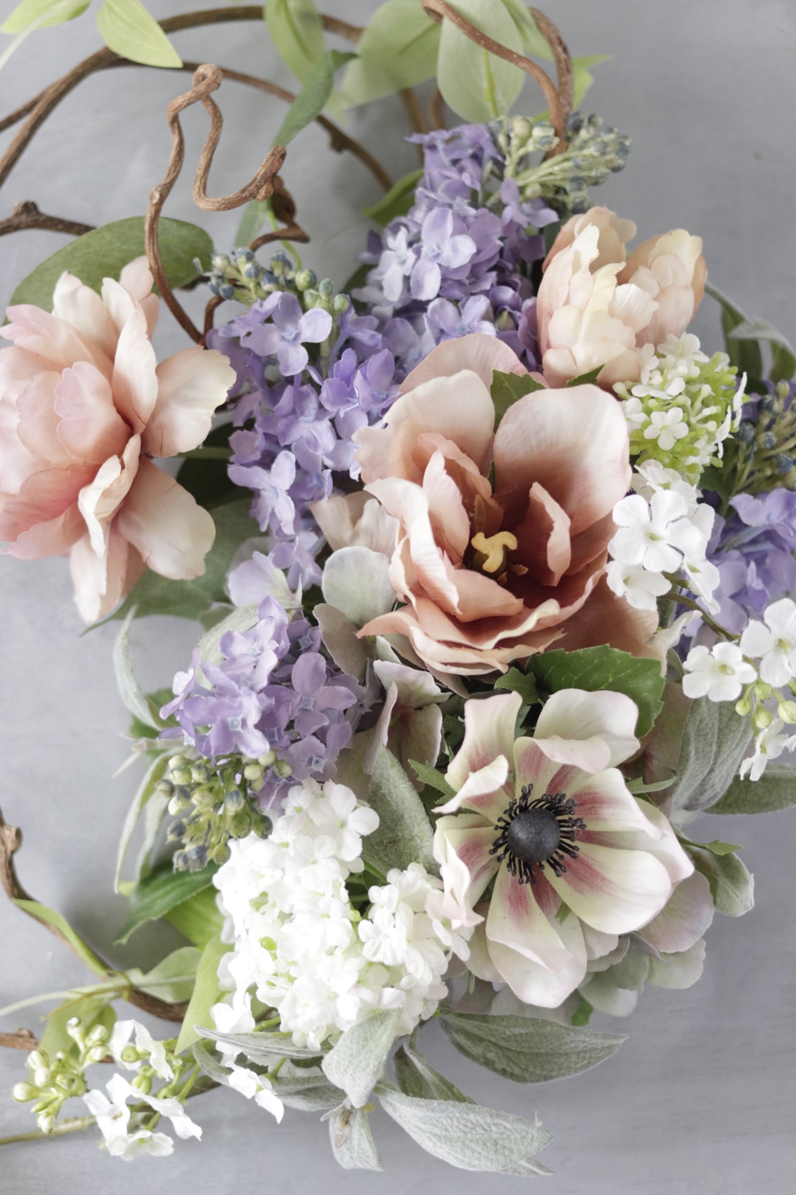 ライラックと春の花のリース | アーティフィシャルフラワーの通販