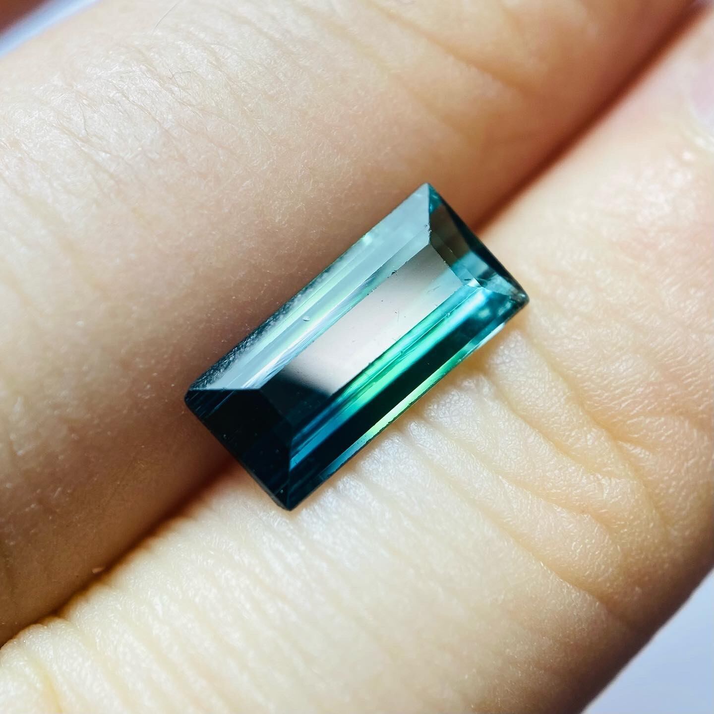 景色の見えるトルマリン4 森グラデーション