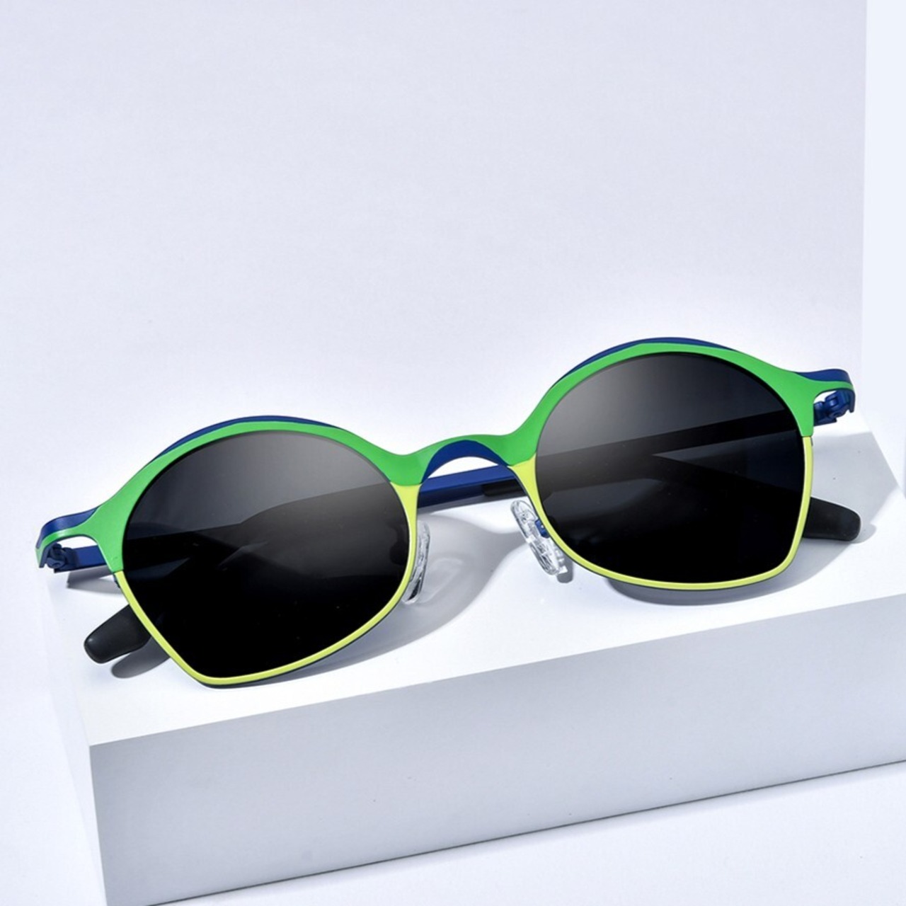 Titanium Sunglasses -polygon- / チタン アシンメトリー サングラス -ポリゴン-