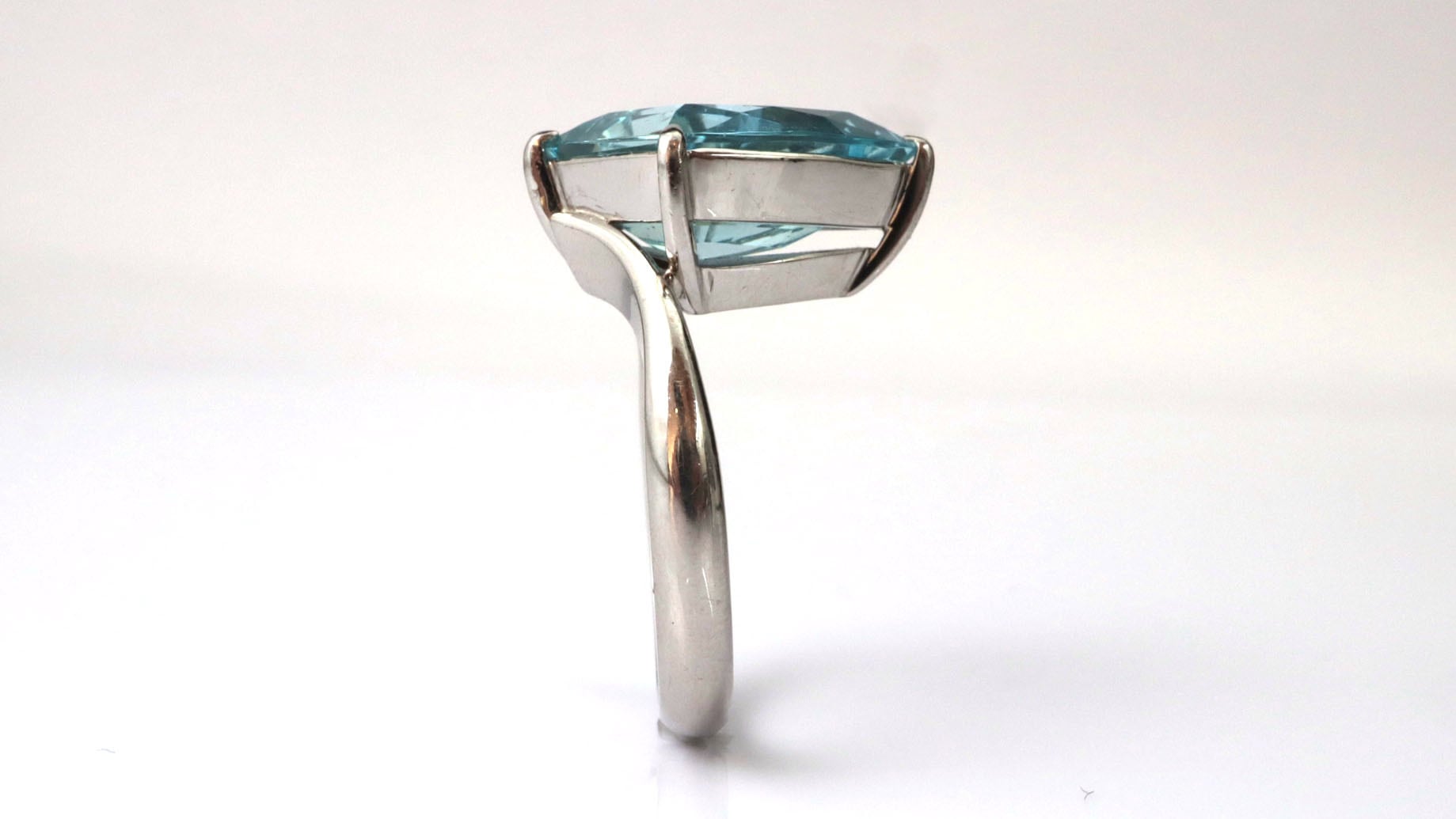 妖精の涙』Pt900 アクアマリン リング | orient