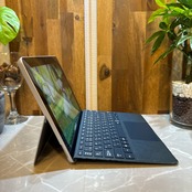 2018年式 Microsoft Surface Go Pentium Gold 4415Y / メモリ8GB / SSD 128GB / 10.0インチ PixelSense™タッチディスプレイ