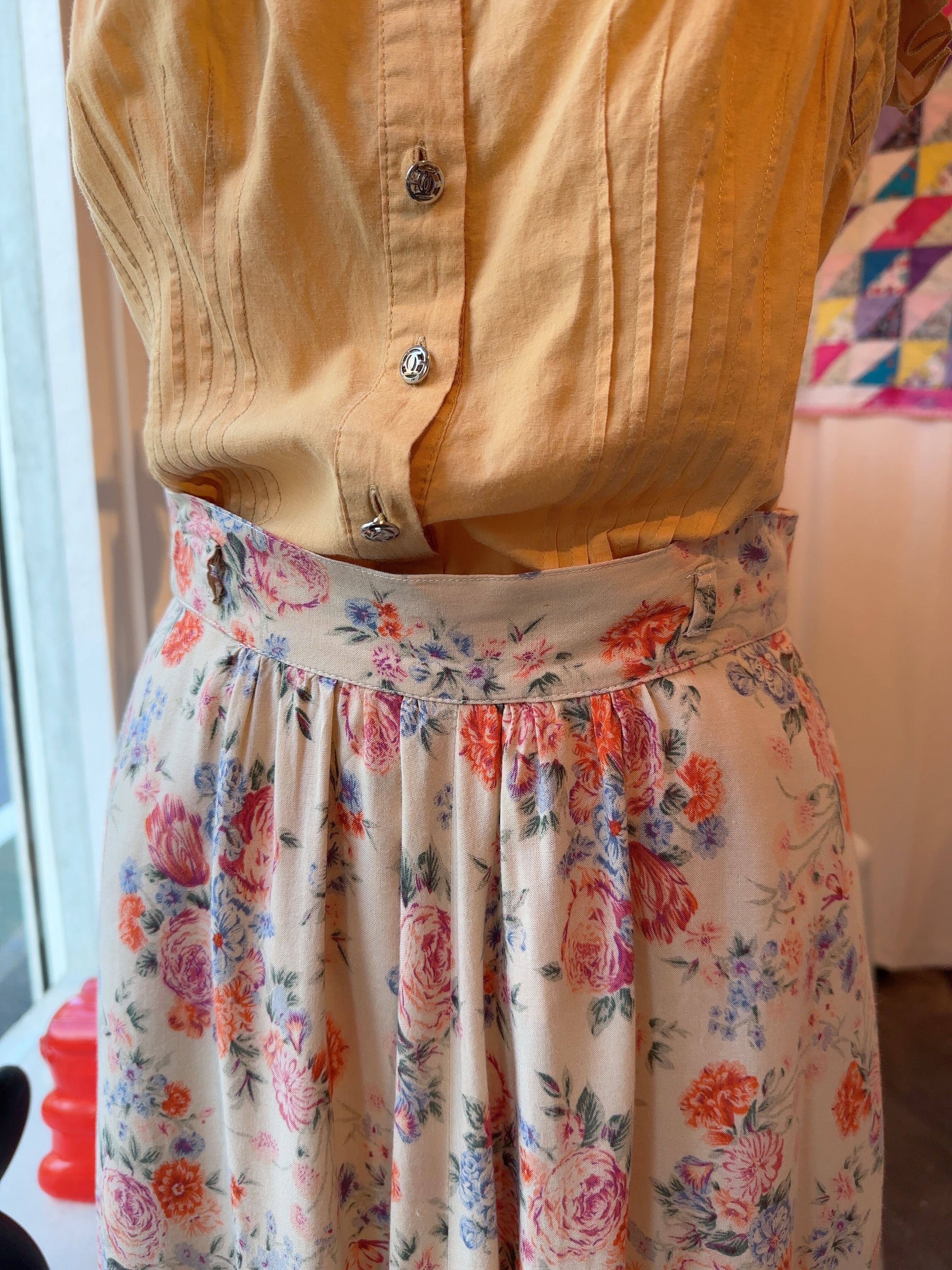 80's cream beige flower skirt | rufflemaltese