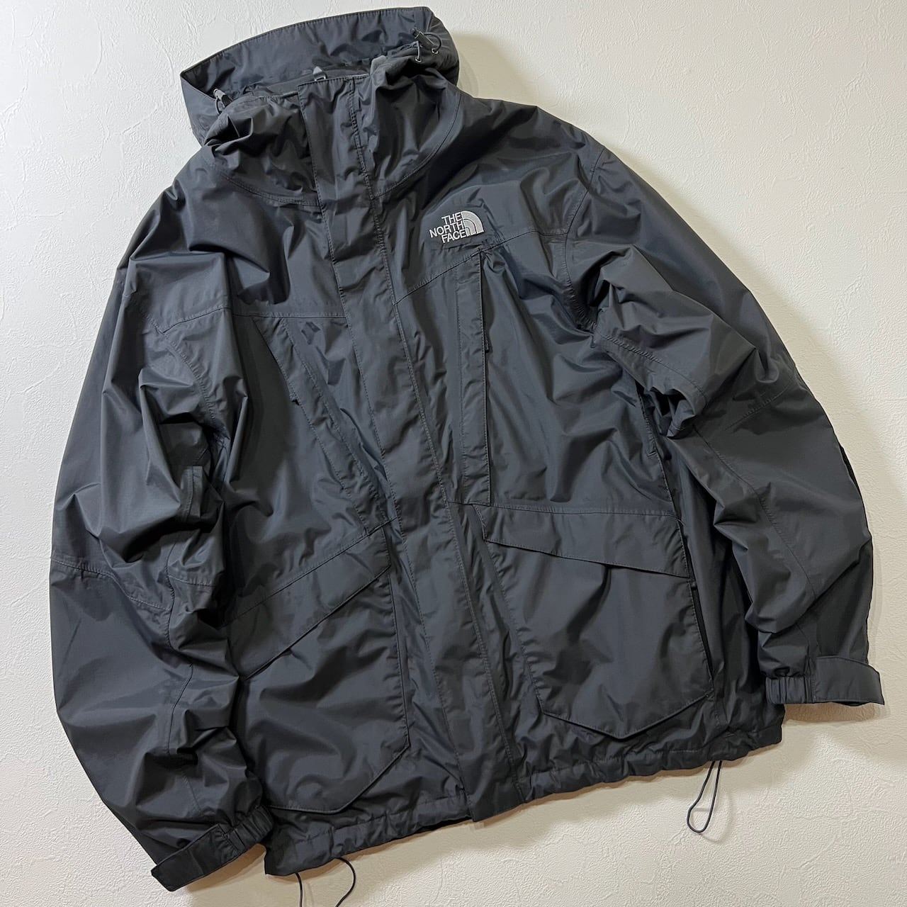 THE NORTH FACE ダークグレー ナイロンジャケット 【公式通販】