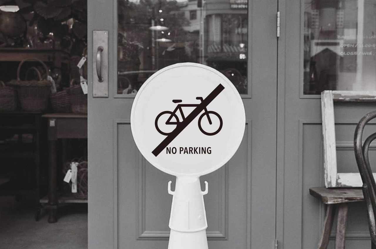 「NO PARKING（駐輪禁止）」PREFAB SIGN