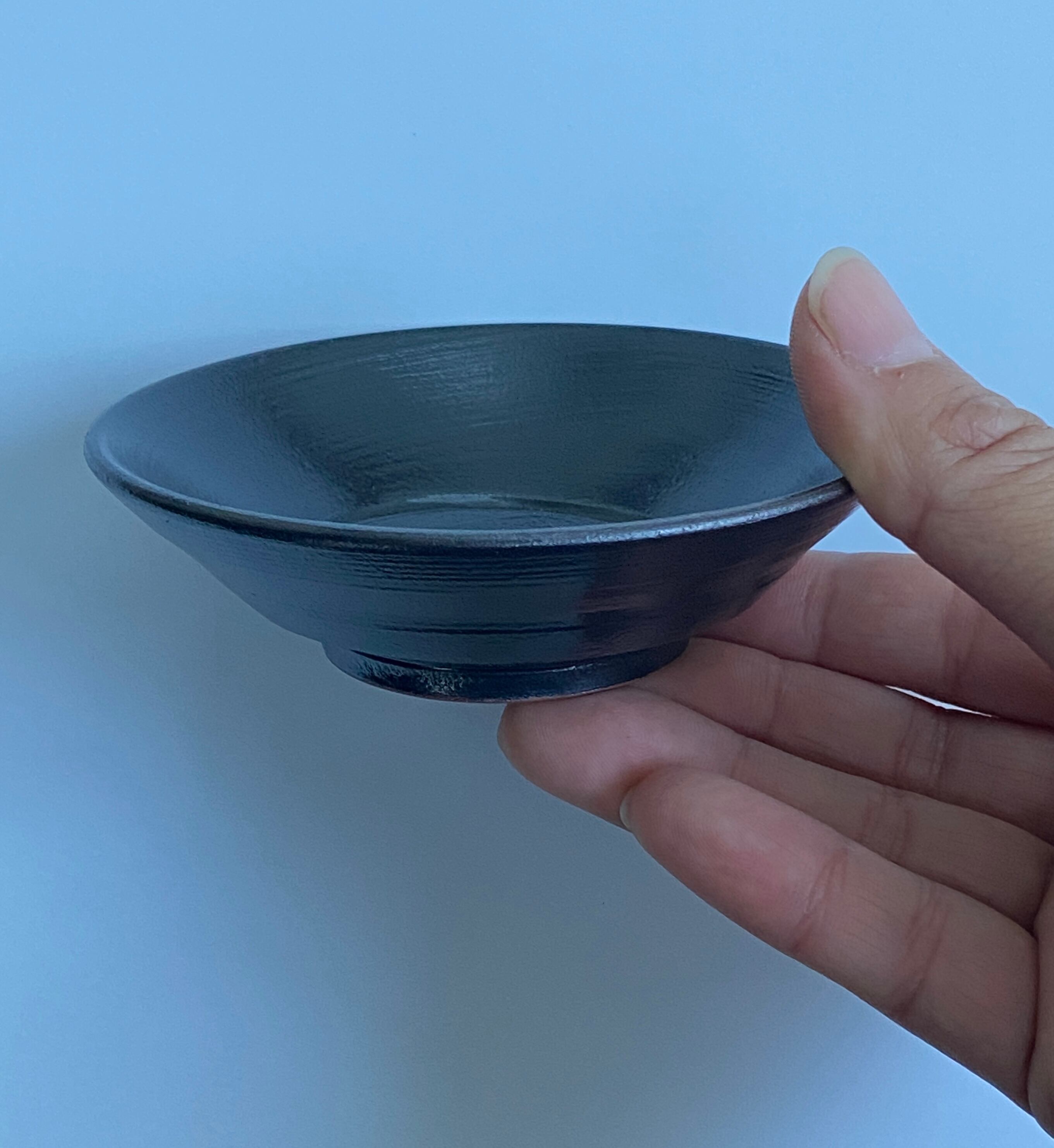 直透窯 / 丹黒 出世盃 / 家康公ゆかりの志戸呂焼 徳川三つ葉葵紋 | 直透窯