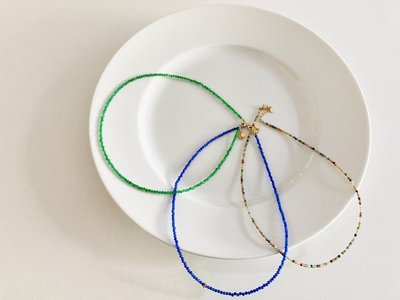 天然石(カラーアゲート)のシンプルネックレス