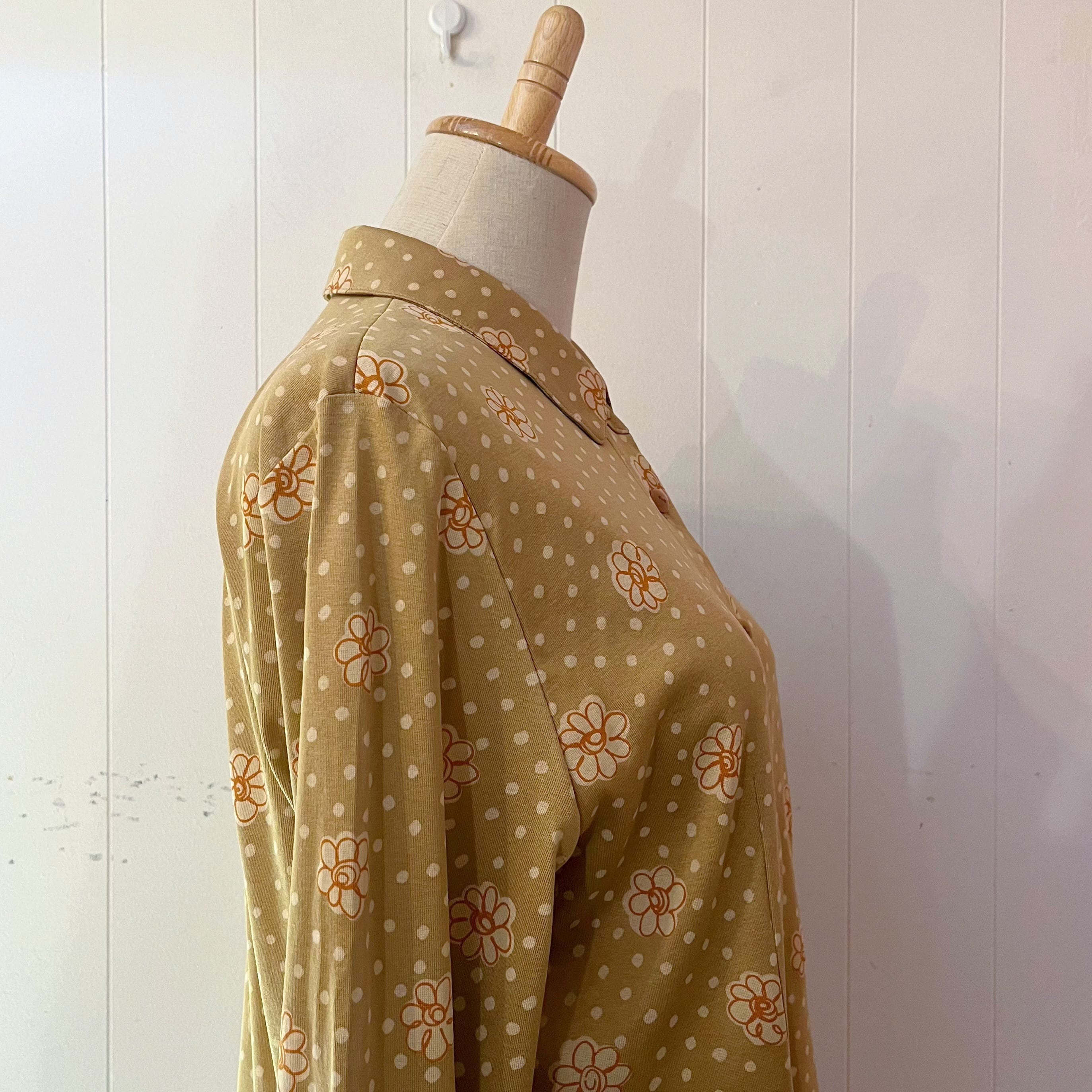 handwriting flower dot printed blouse