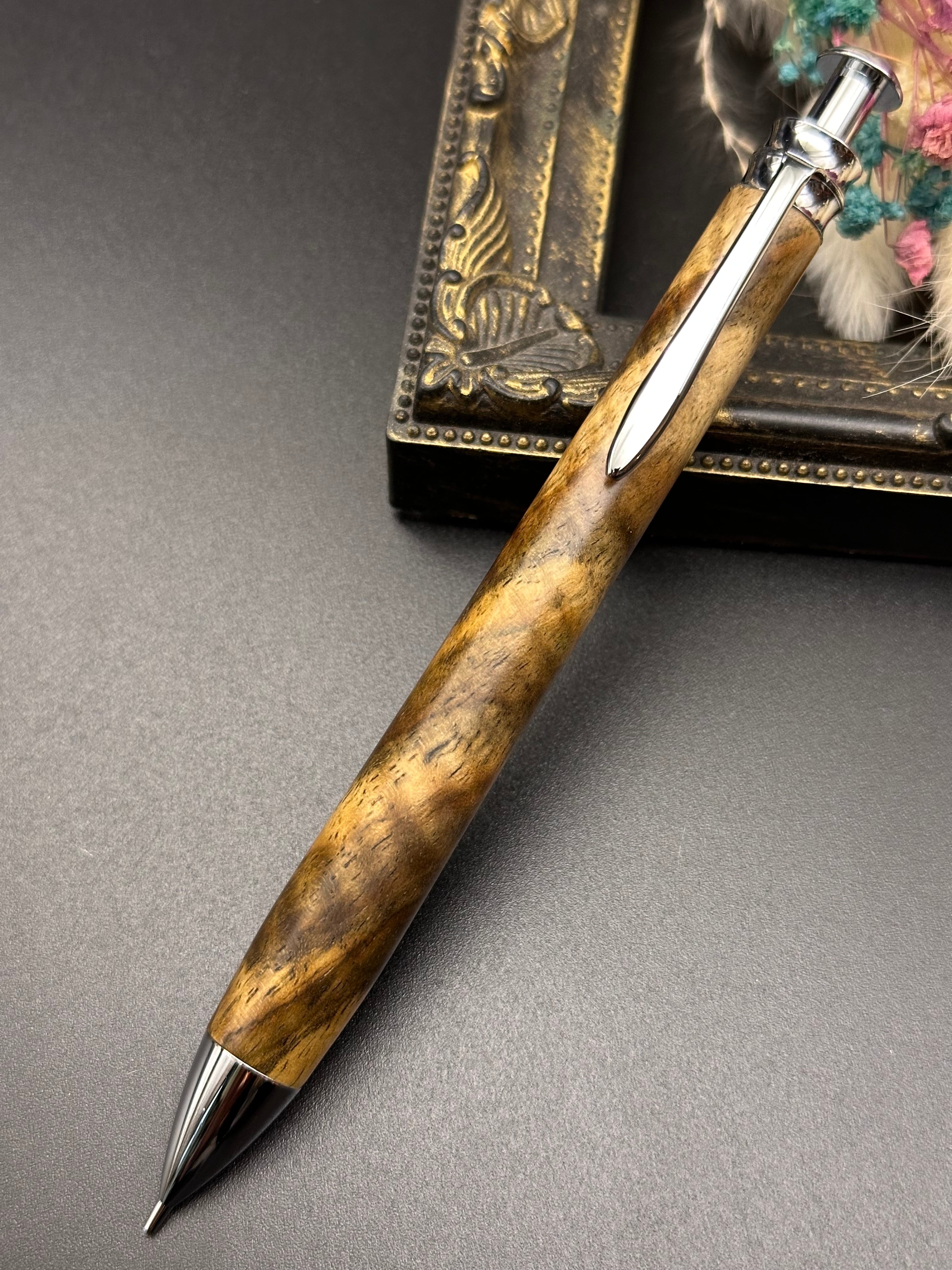 木軸ペン　Flamberg　サンピューラ　シャープペン　大叶紫檀ボア・ド・ローズ 木軸ペン Flamberg サンピューラ シャープペン 大叶紫檀ボア・ド・ローズ