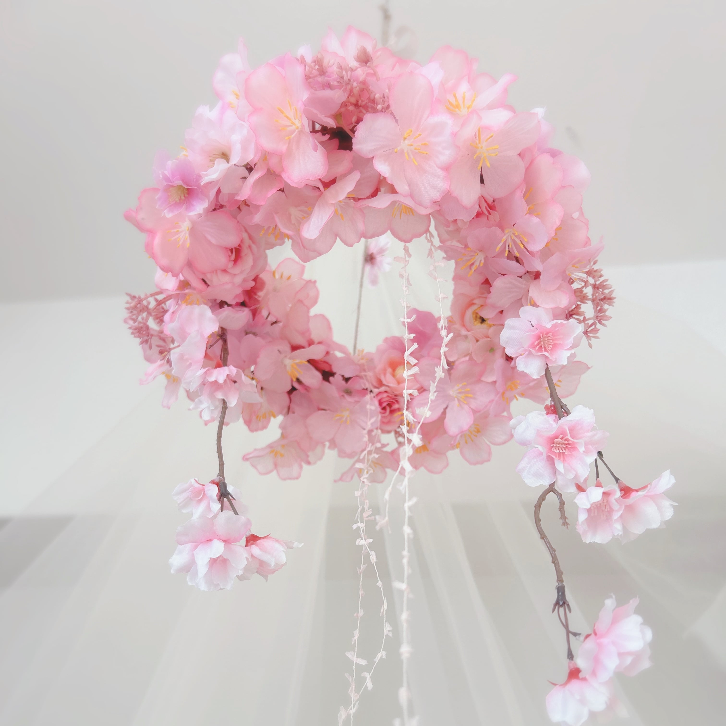 再販】桜ピンクのフライングリース/フラワーギフト/アーティフィシャル