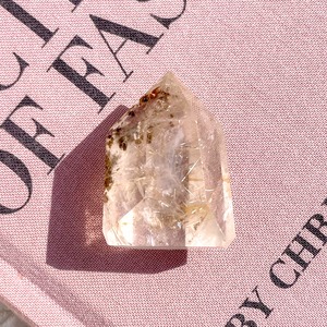 Rutilated Quartz Point 26 ✧ ルチルクォーツ