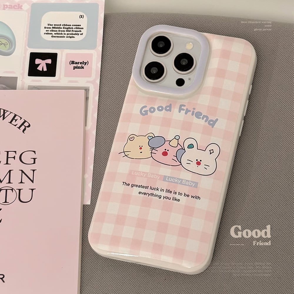 【iPhone15対応】Good Friend◎かわいすぎ!チェック柄 イラスト カメラ保護フレーム 癒し系 ゆるキャラ レトロ スマホケース ND-15379