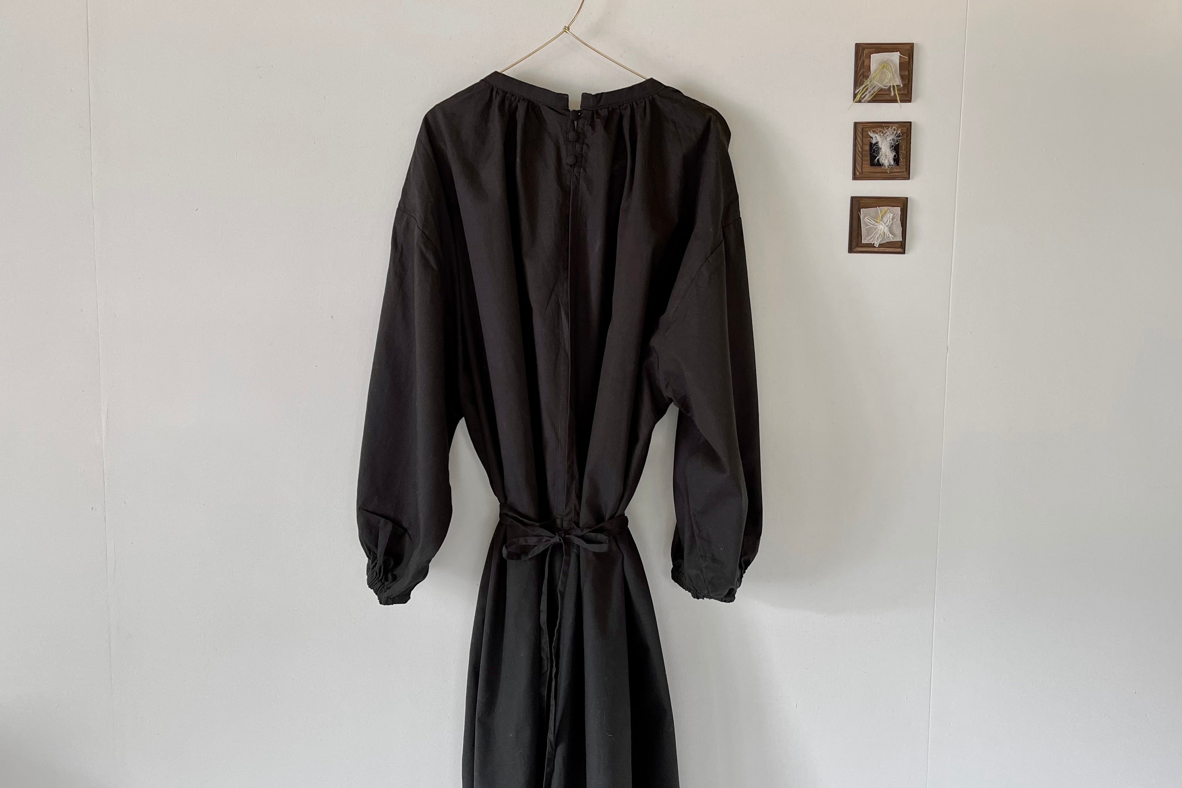 エプロンワンピース