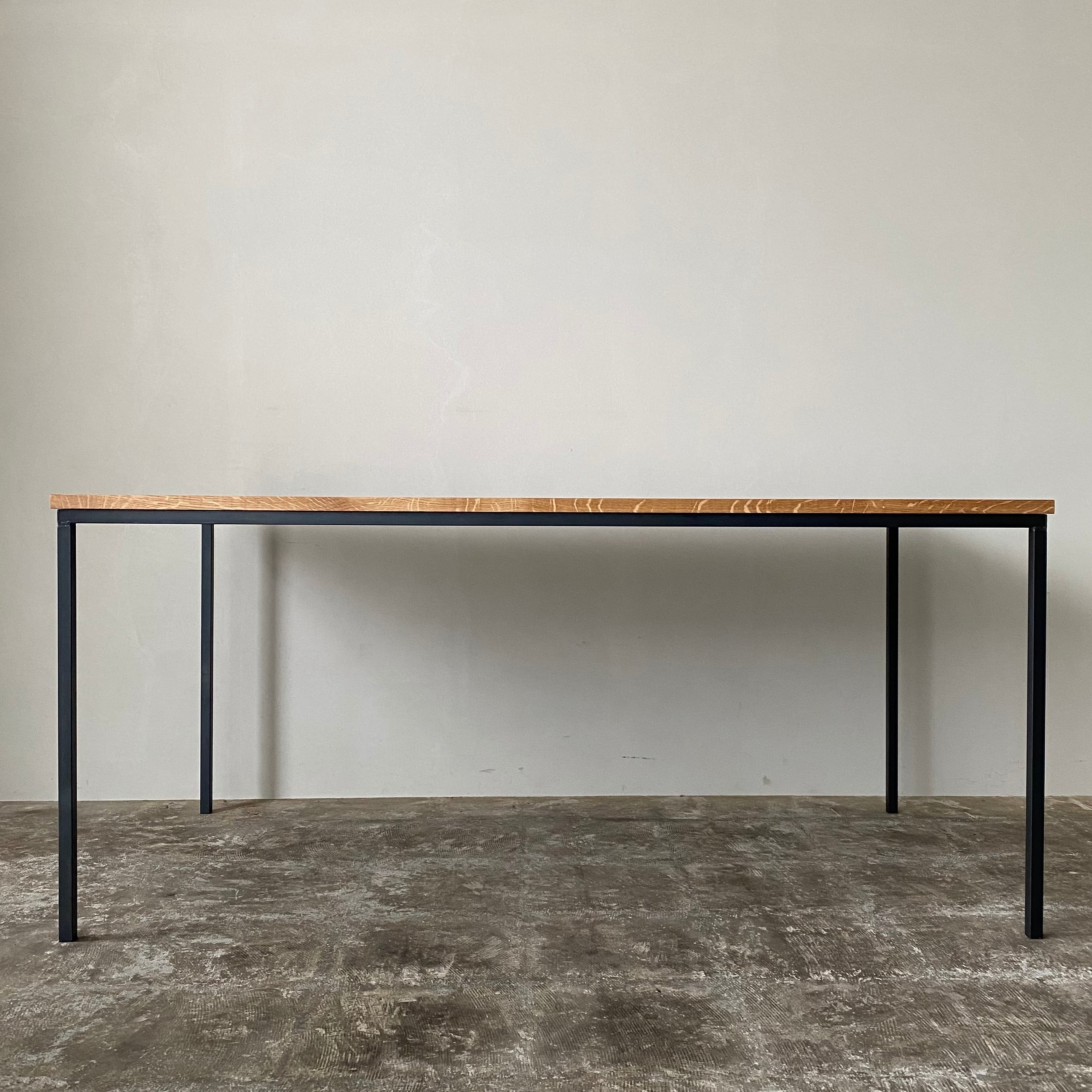 鉄脚のダイニングテーブル　0931