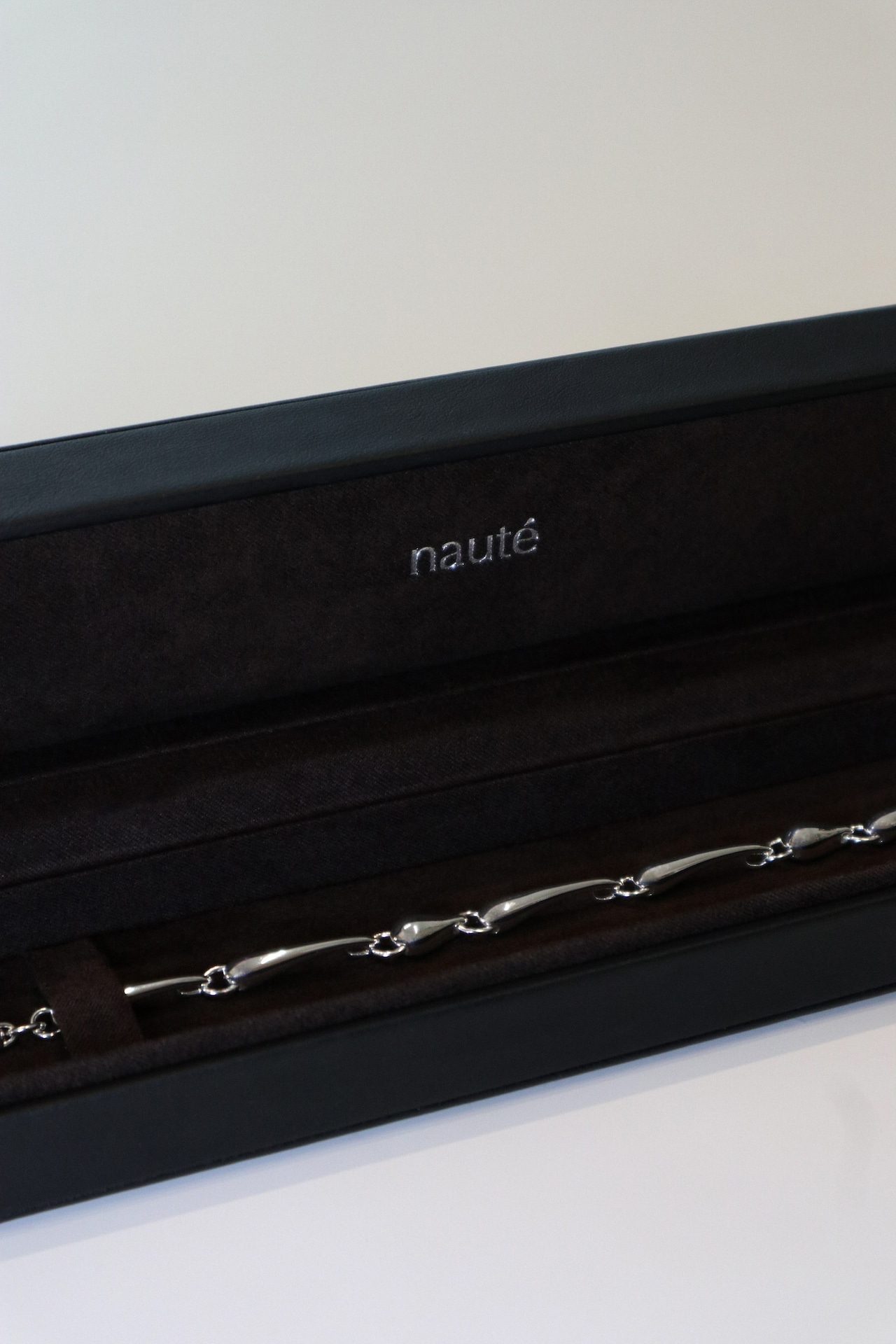 7/11 12:00〜受注開始|【1st Edition】Silver925 H Drop Bracelet “Veiné”