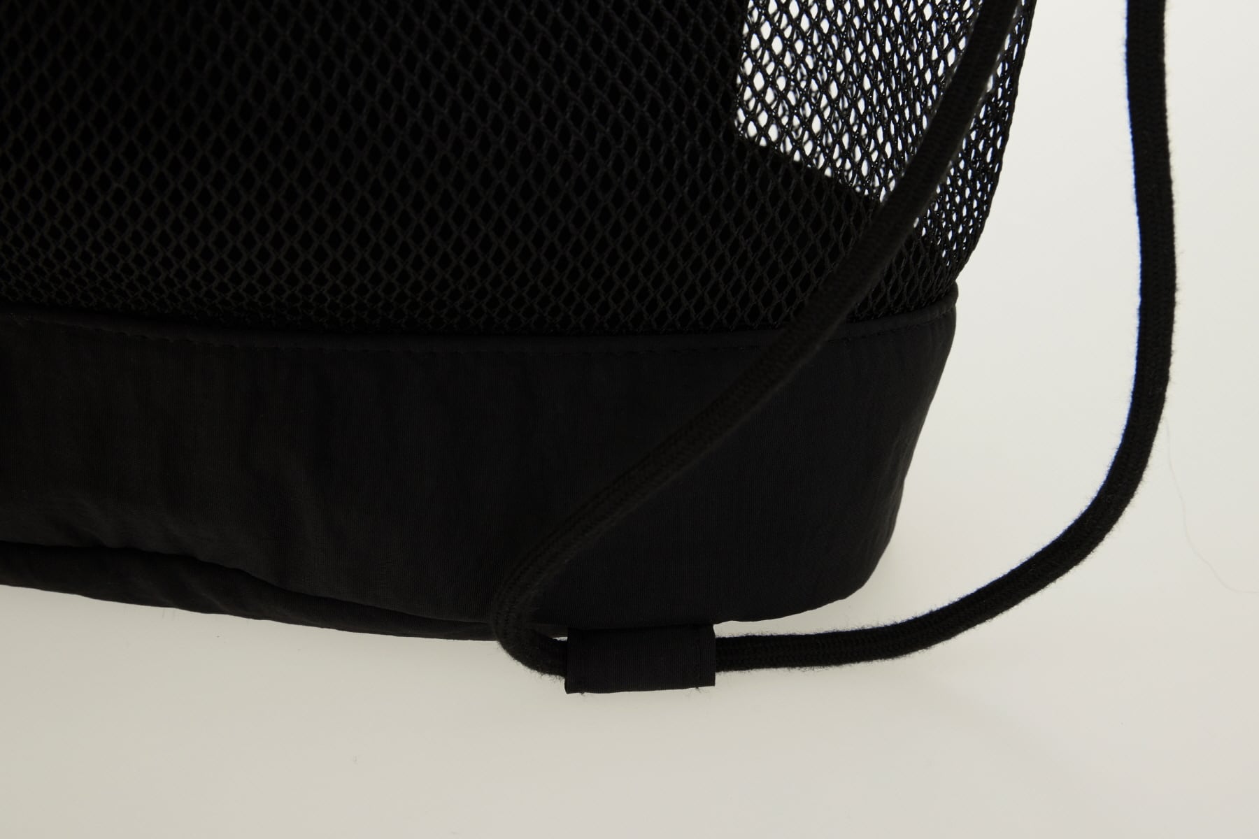 Rest&Recreation LOGO MESH BACKPACK BLACK