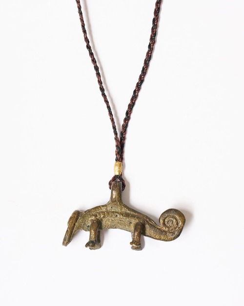 chameleon necklace (bronze)