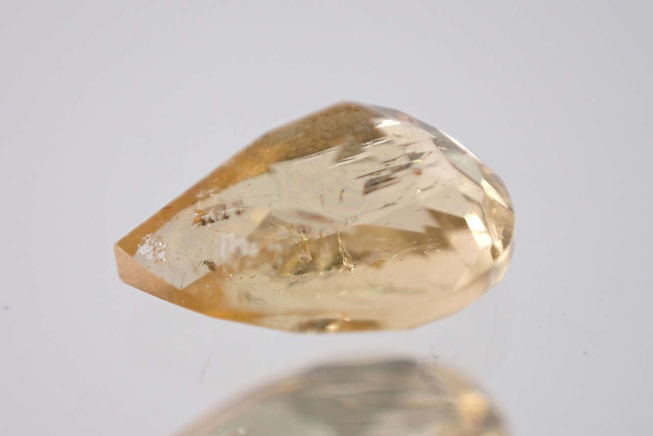 インペリアルトパーズ　0.53ct　 [D9-10]