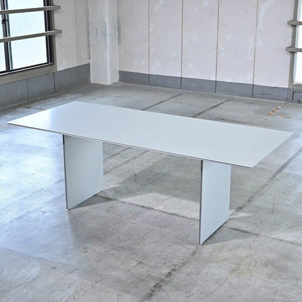 Cassina IXC. 34万「AIRFRAME30024」テーブル David Chipperfield ダイニング カッシーナイクスシー デヴィッド・チッパーフィール【 中古家具/中古インテリア/USED家具ユーズド家具/リサイクル】