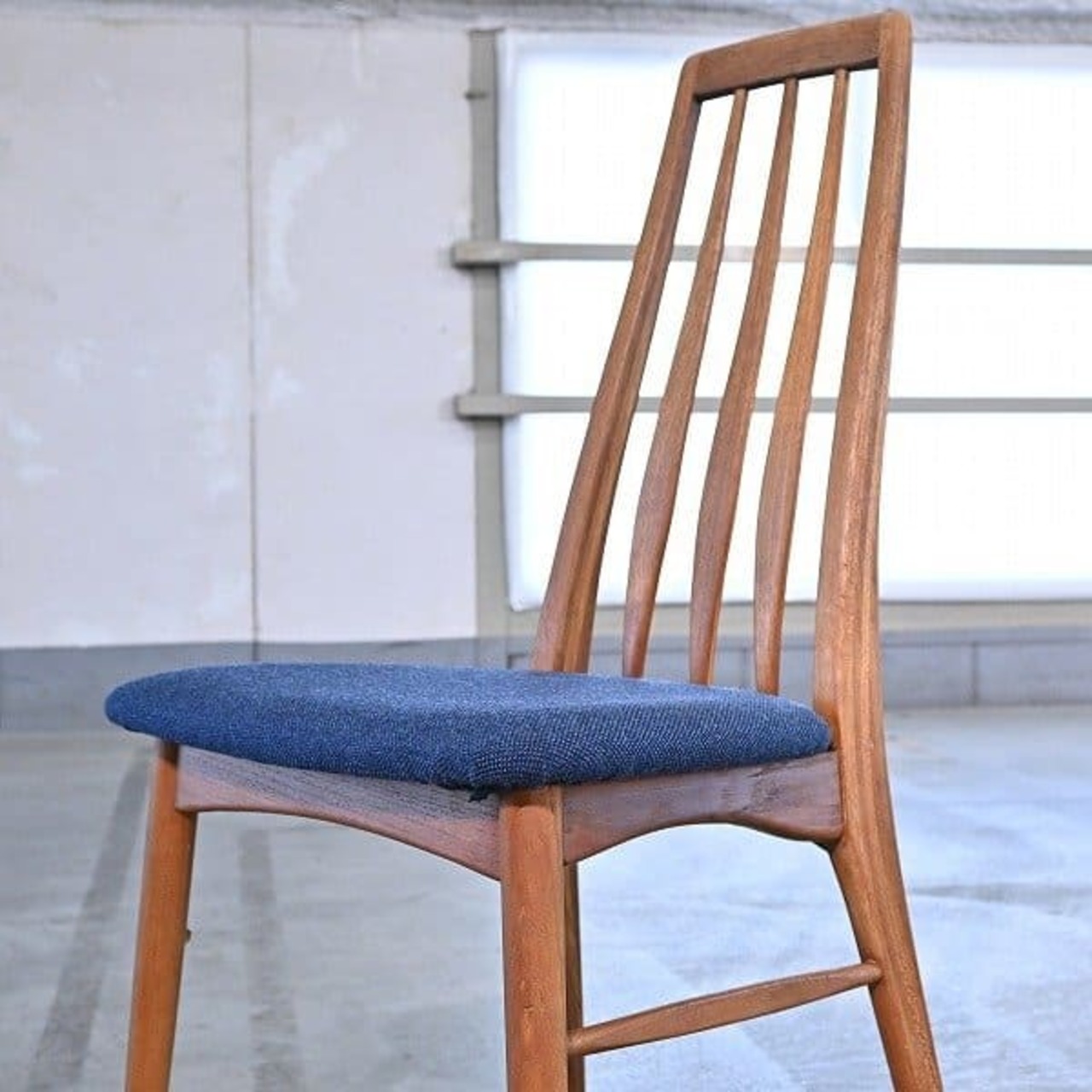 北欧デンマーク家具 ニールス・コフォード 「エヴァ」ダイニングチェア A チーク無垢材 アームレス ビンテージ 椅子 NielsKoefoed EVA【中古家具/中古インテリア/USED家具ユーズド家具/リサイクル】