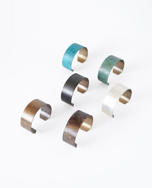 バングルM〈BLUE・PEACOCK・SILVER・BLACK・GREEN・ANTIQUE BRASS〉
