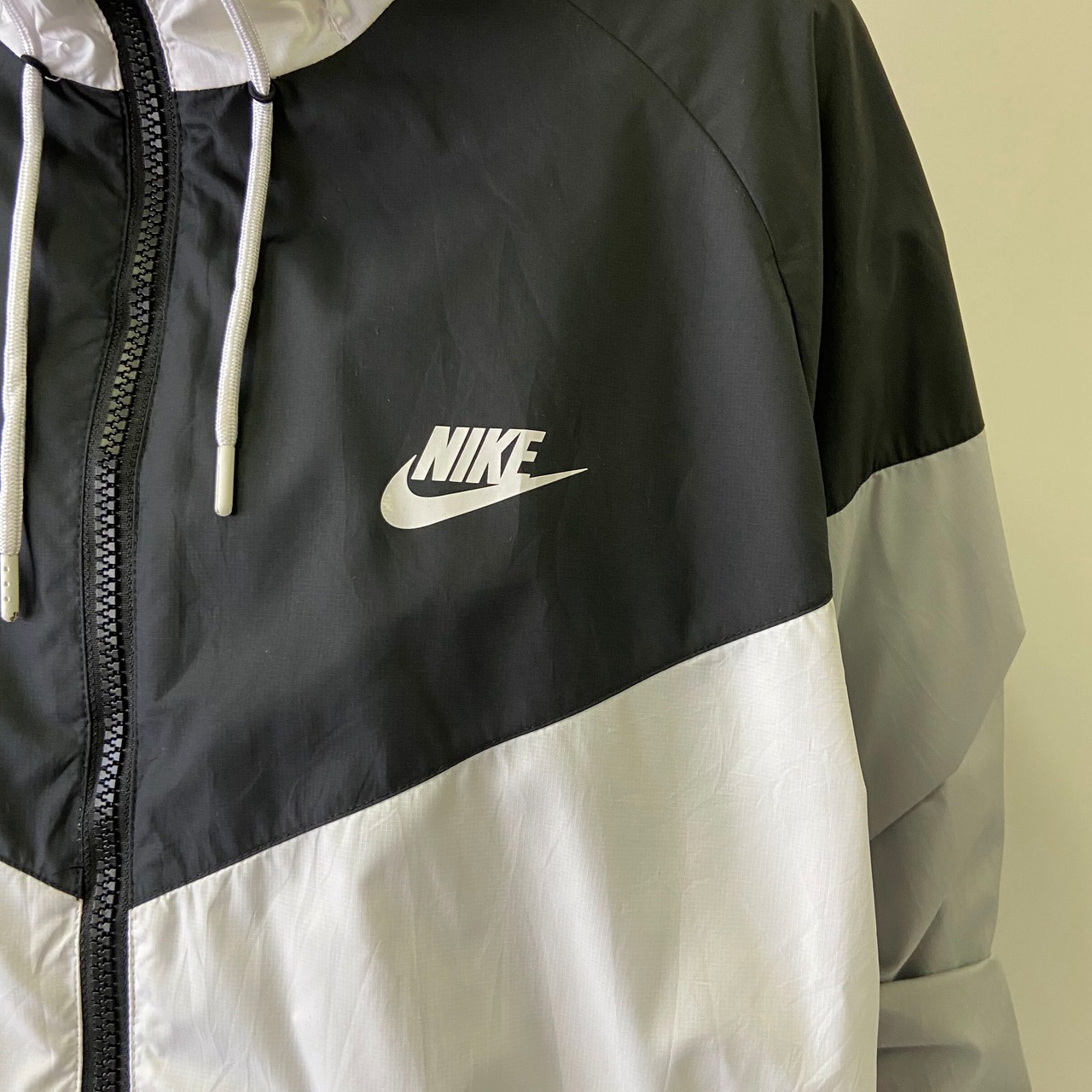NIKE ナイキ ワンポイントロゴプリント ナイロンジャケット パーカー 