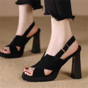 【送料無料】 靴 シューズ夏 サンダル 2色 チャンキーヒール ハイヒール オープントゥ クロスバンド スウェード生地 エレガント 可愛い 大人可愛い きれいめ シンプル カジュアル シック コンサバ 華やか 大人 上品 おしゃれ 主役級 こなれ感 高見え 高級感 フェミニン 無地 レディース 女性用 ママ 20代 30代 40代 デート お出かけ 女子会 お呼ばれ 休日 お茶会 授業参観 パーティ 結婚式 二次会 デイリーユース 普段使い ファッション コーデ スタイル 楽ちん 歩きやすい プチプラ