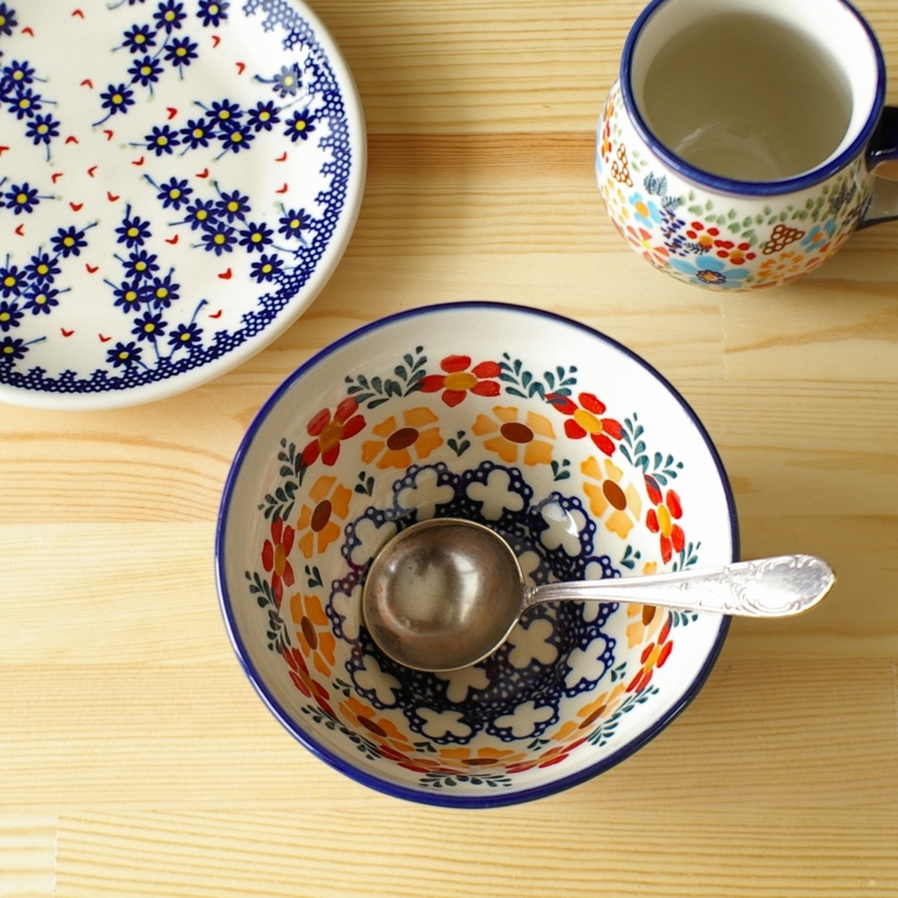 再入荷】【新品】 ポーリッシュポタリー カフェオレボウル 花柄 