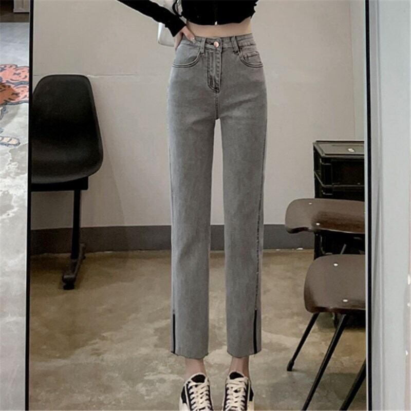 パンツ Gパン デニム 9パンツ ストレート ハイウエスト ボタン かわいい シンプル カジュアル 大人 上品 おしゃれ お洒落 かっこいい こなれ感 ボーイッシュ スポーティー 個性的 主役級 無地 春 夏 秋 参観日 発表会 10代 20代 30代 レディース 女性用 ママ 学生 通学 デート お出かけ 女子会 休日 イベント 旅行 海 プール ショッピング 普段使い お揃い 双子 韓国 韓国系 オルチャン ファッション コーデ 楽ちん 美脚 脚長 S M L XL 2XL 色展開 スモークグレー