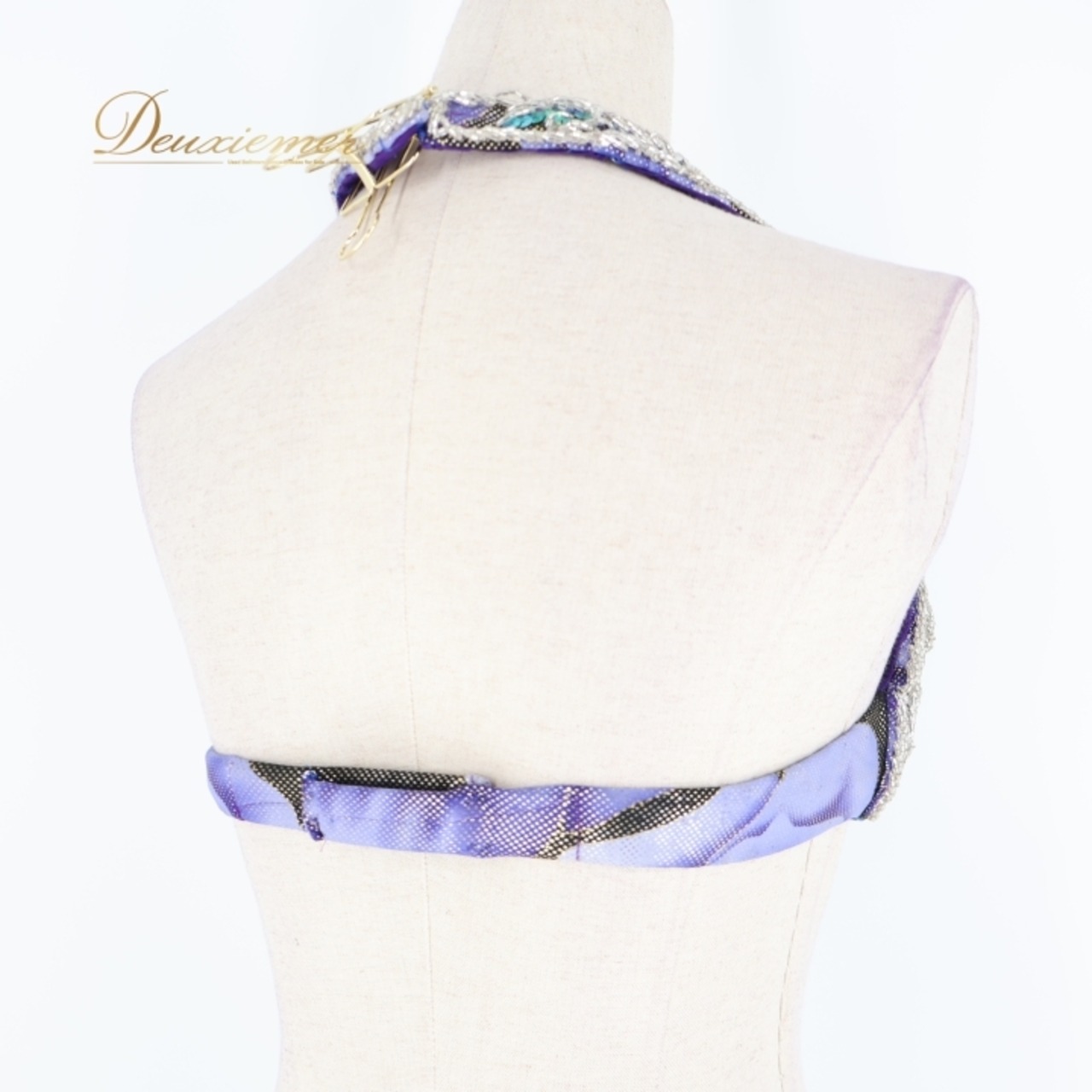 ベリーダンス オリエンタル 衣装 上下セット パープル系 トップス スカート アーム飾り 腕飾り 頭飾り 紫 青 スパンコール ビーズ 鮮やか 華やか 装飾 豪華 ダンス衣装 キラキラ イベント ステージ ブルー系 シルバー系