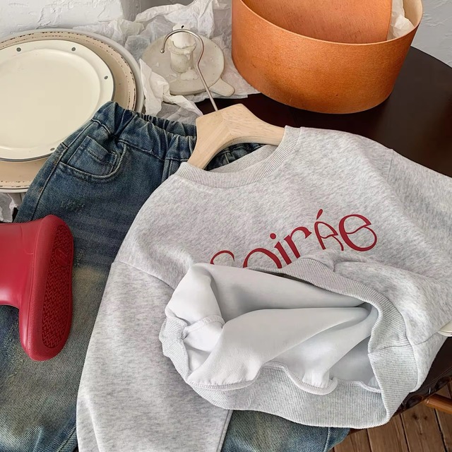 【取寄】シンプルおしゃれに決まる英字プリントスウェット