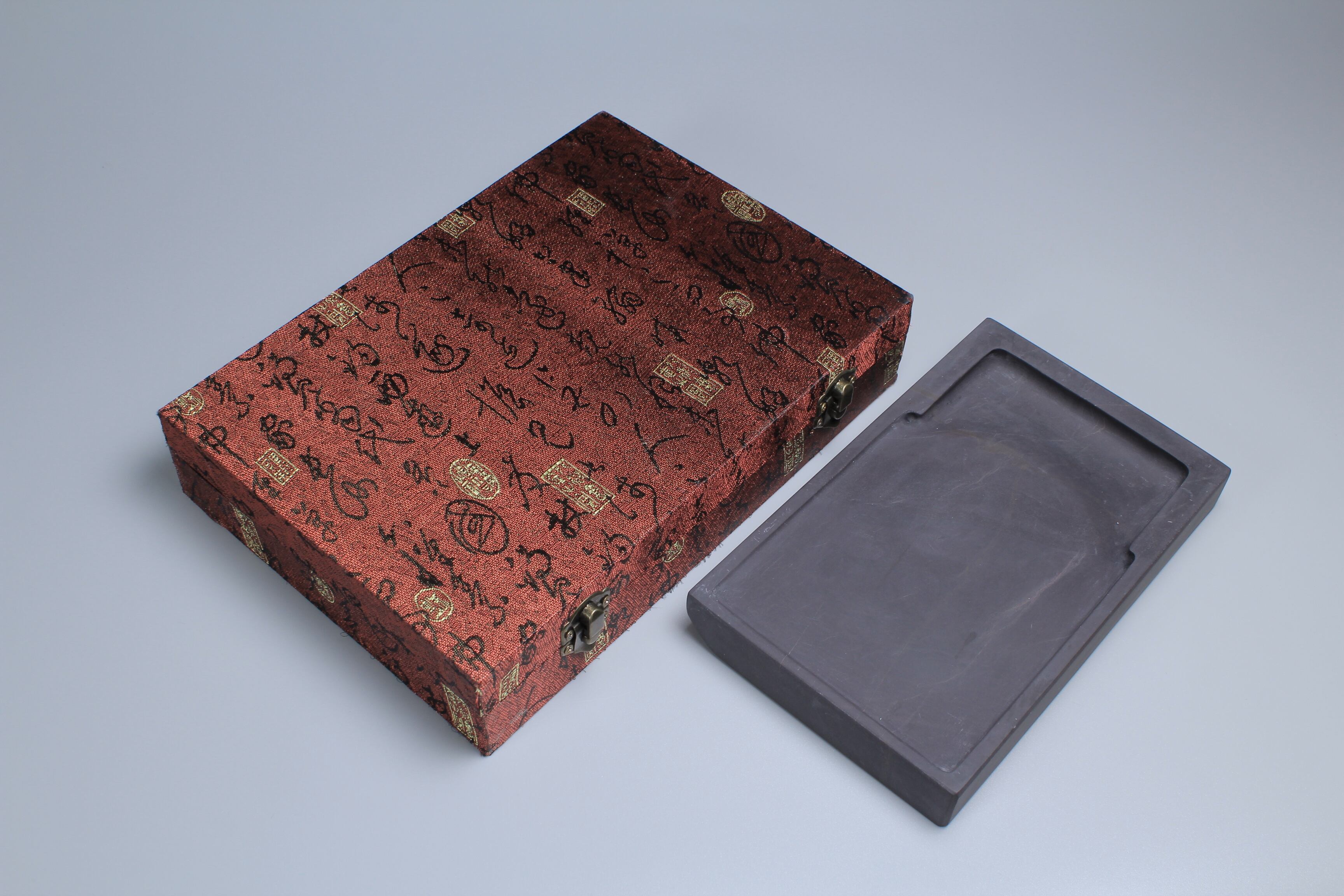 端渓硯 麻子坑 実用硯 青花／火捺／蕉白 文房具 書道具 | 正一 古美術