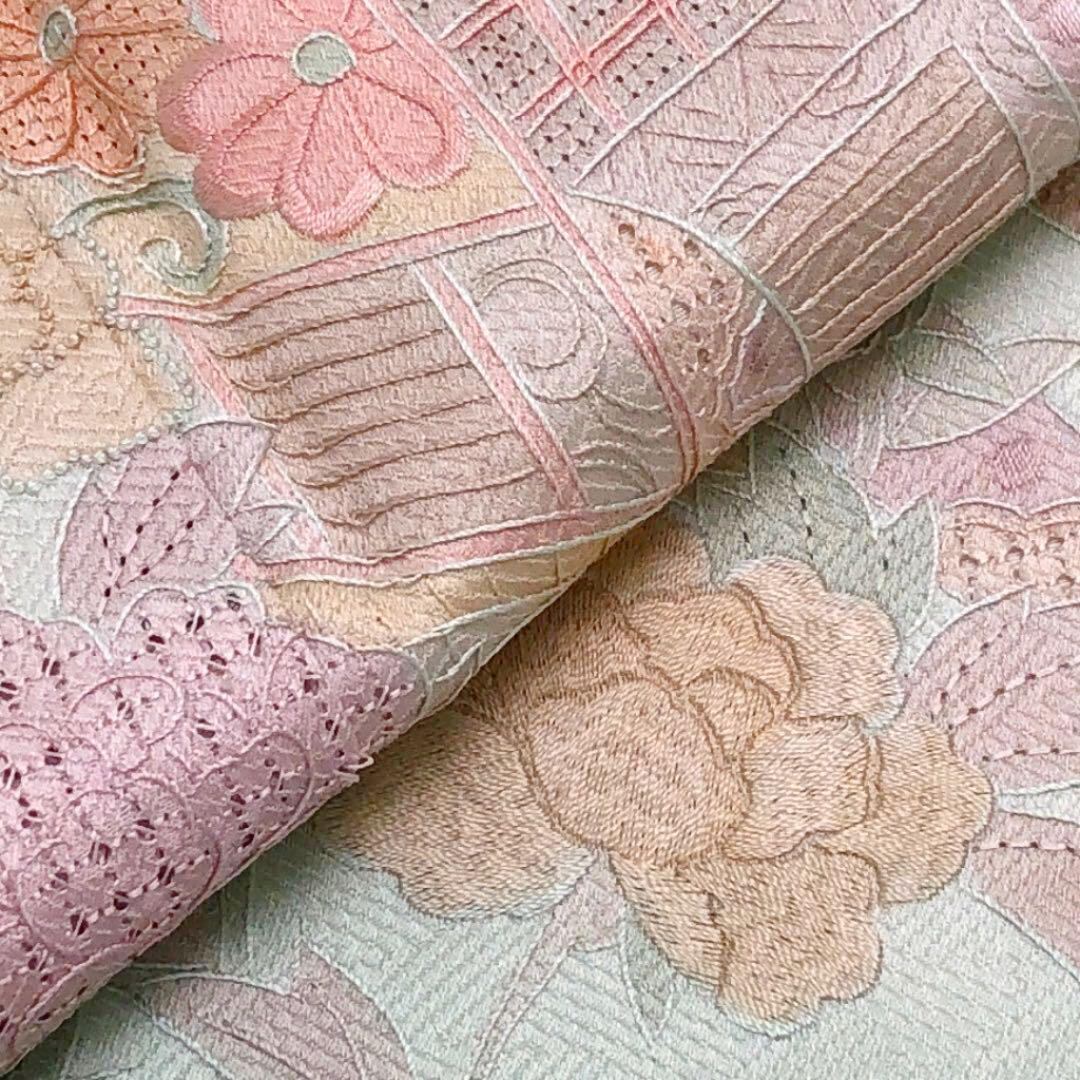 付下げ 汕頭刺繍 蘇州刺繍 御所車 牡丹 桔梗 白緑色 K-2298 