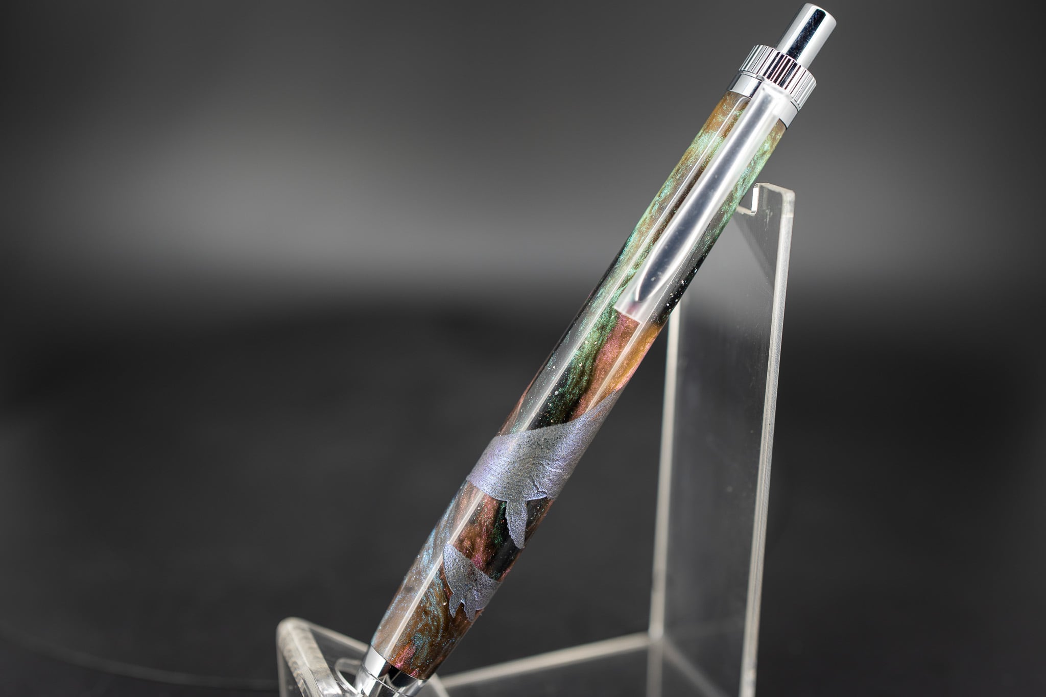 創造性と透明美】 レジン 拭き漆 沈金 勇魚 silver MP | 木軸ペン工房