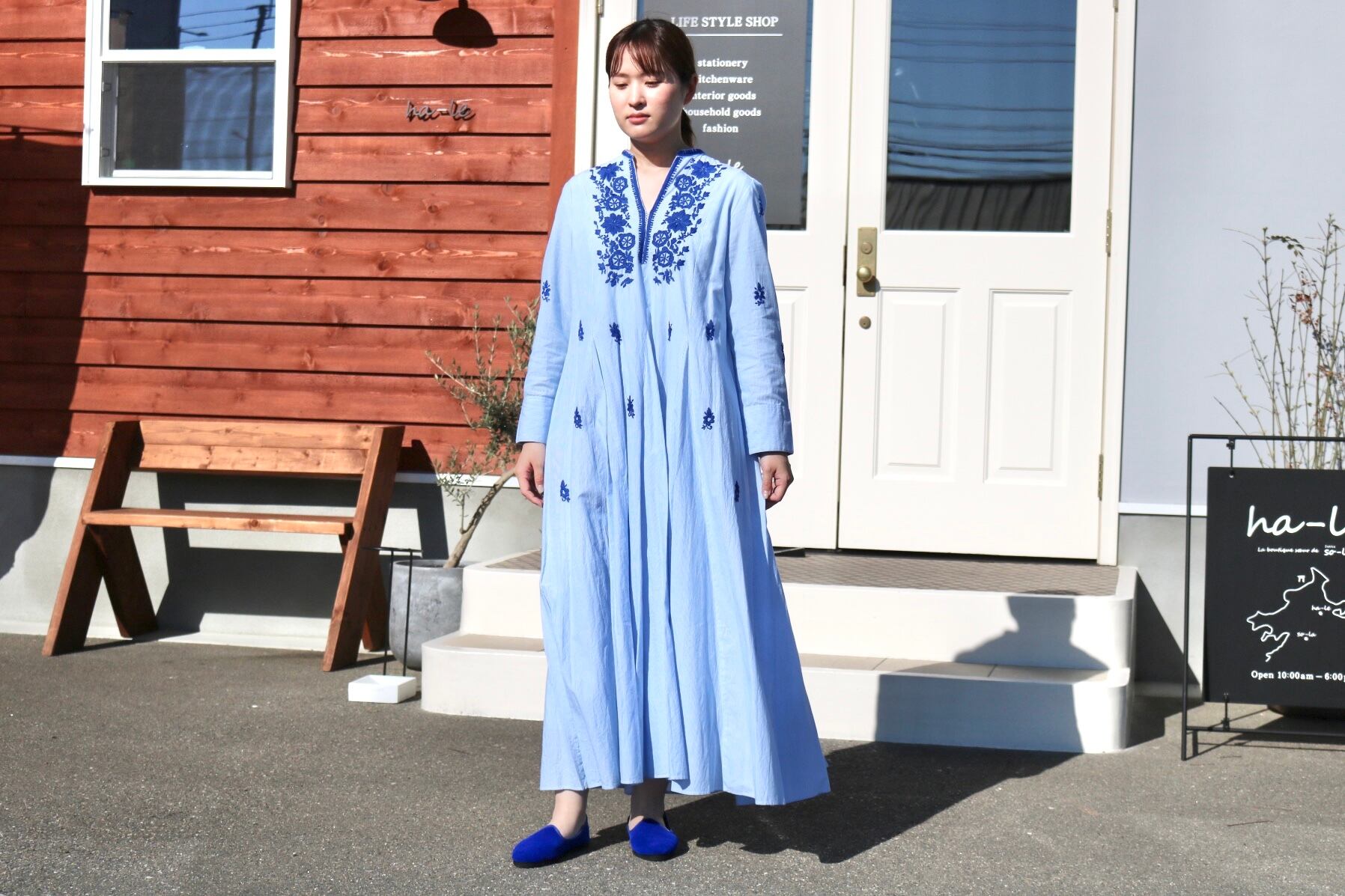 ビジネスバック ne Quittez pas Embroidery Crossover Gown