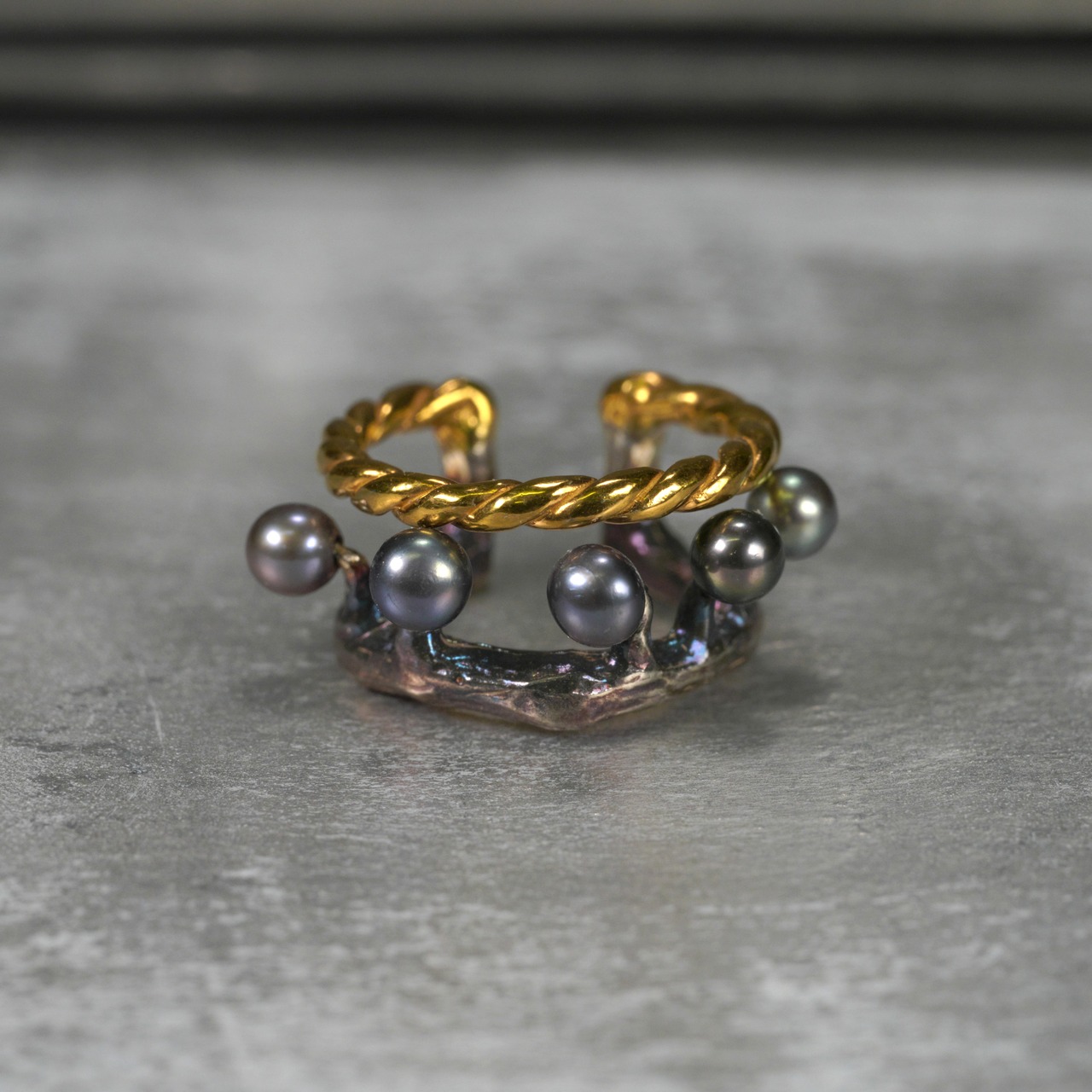 ルリホコリ イヤーカフ