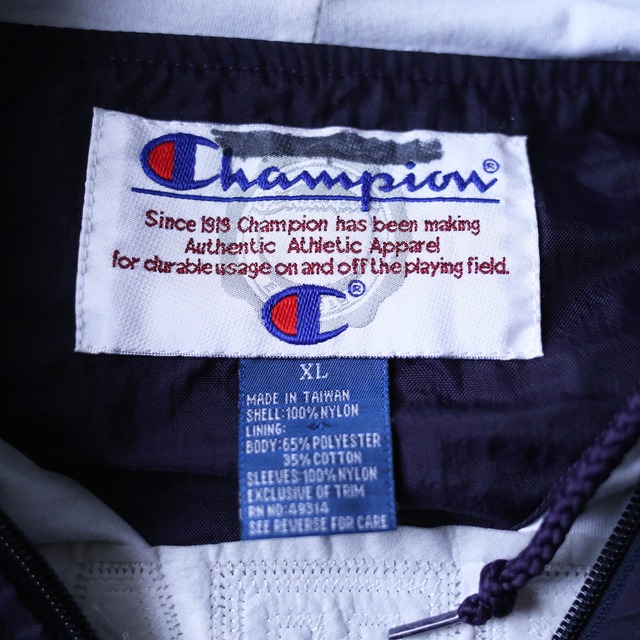 "Champion" knit switching design over silhouette nylon parka