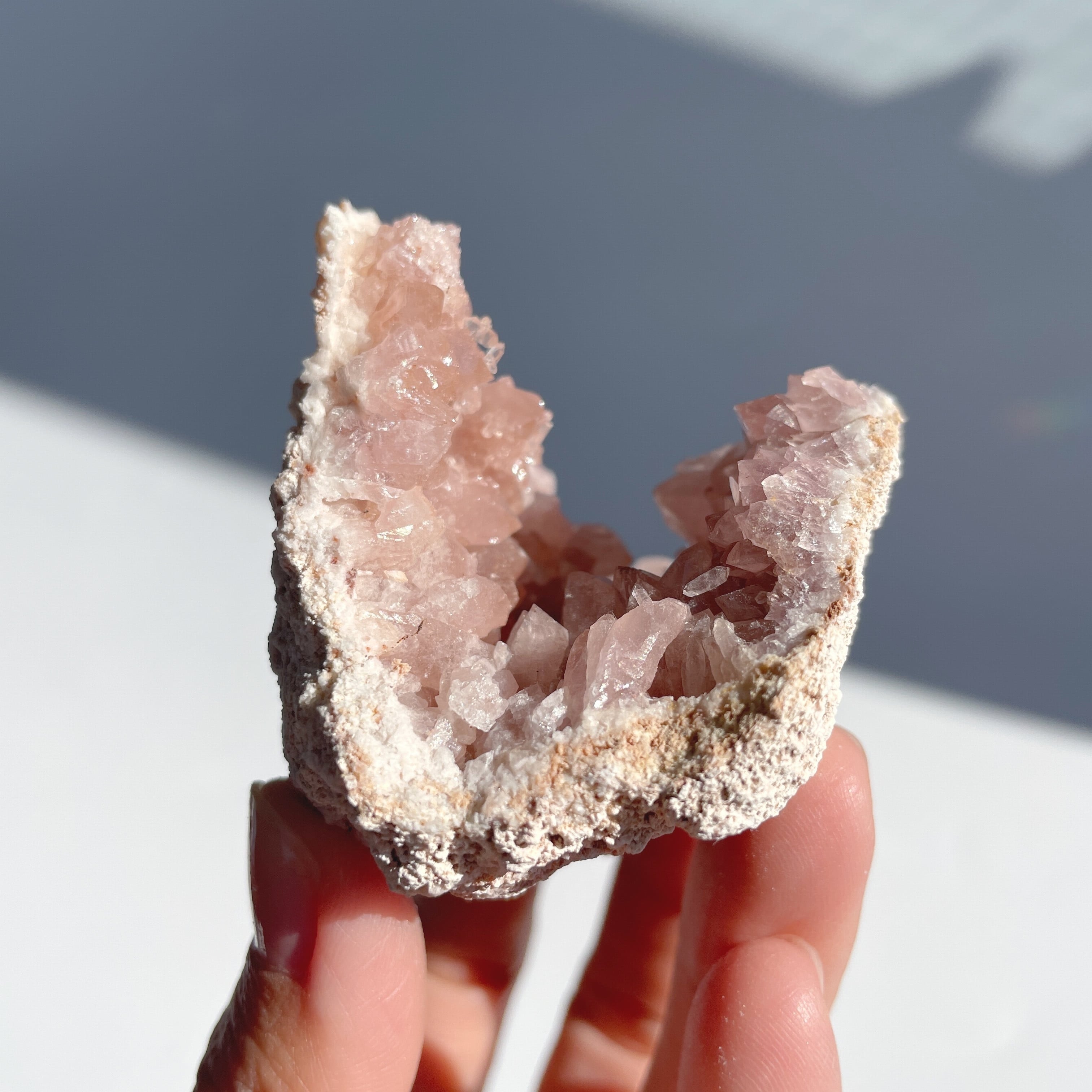 ピンク アメジスト ジオード （ 晶洞 ） ピンク アメジスト ジオード