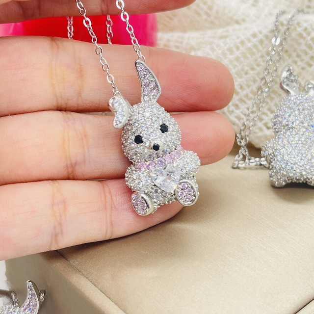 地雷系・量産型向け キラキラうさぎマスコットDIYキット｜ネックレス＆ブレスレット用パーツ3点セット｜かわいいうさぎチャーム フルストーンデザイン