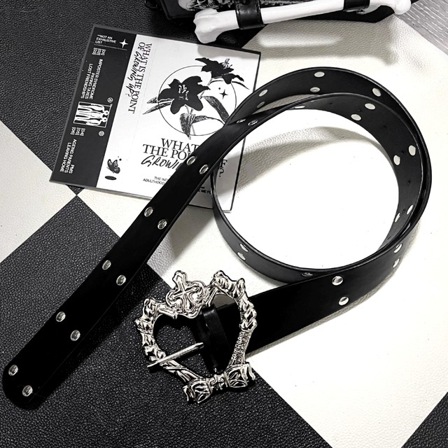 地雷系ゴシックハートベルト