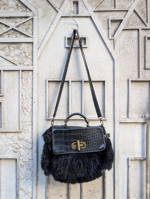 "BUENO" fake fur shoulder bag